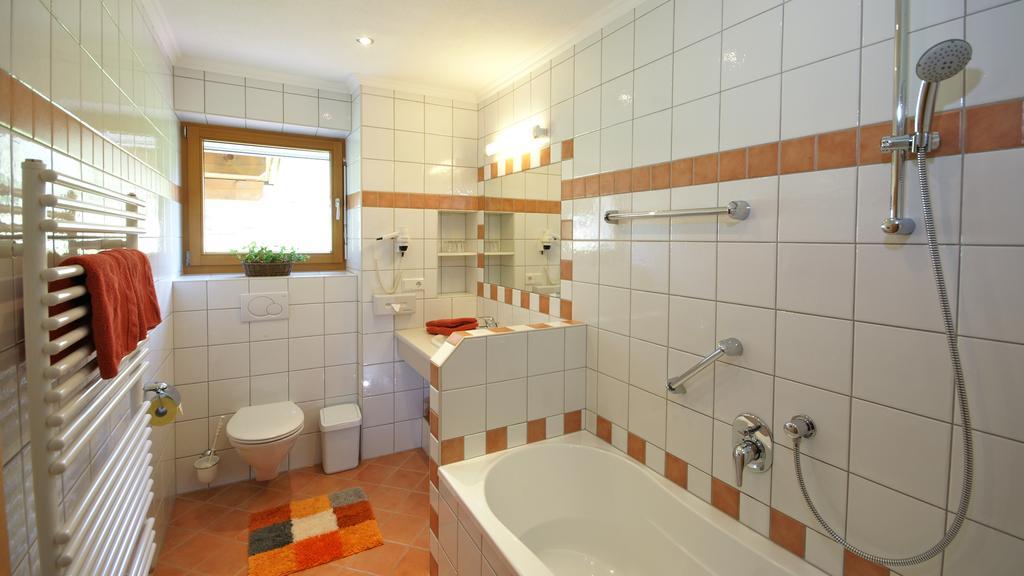 Komfort-Apartments Zufriedenheit Лойташ Екстериор снимка