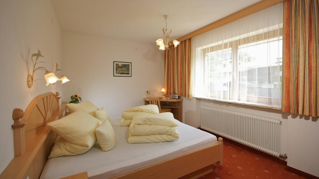 Komfort-Apartments Zufriedenheit Лойташ Екстериор снимка