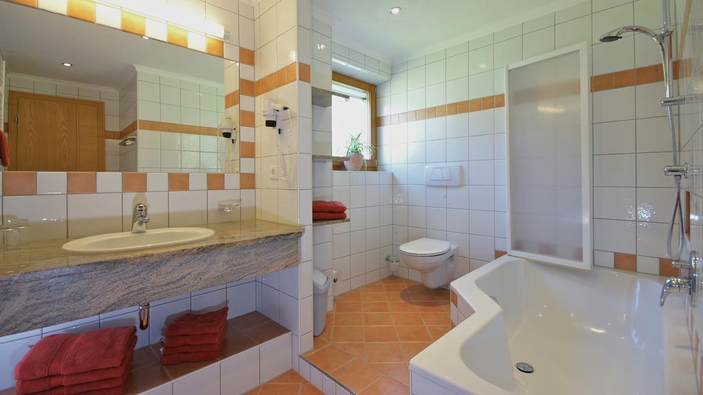 Komfort-Apartments Zufriedenheit Лойташ Стая снимка